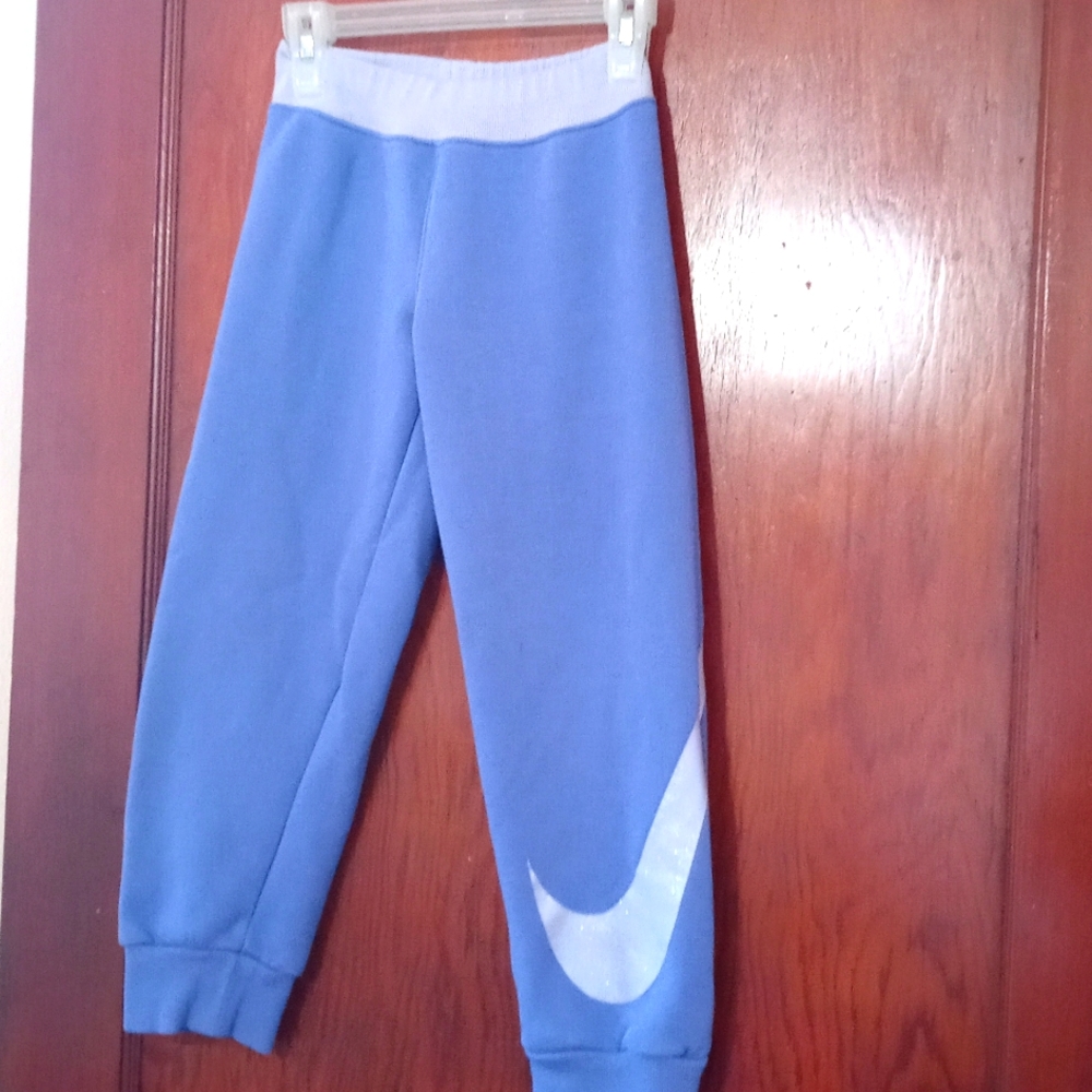 Girl size 6X Nike sweatpants